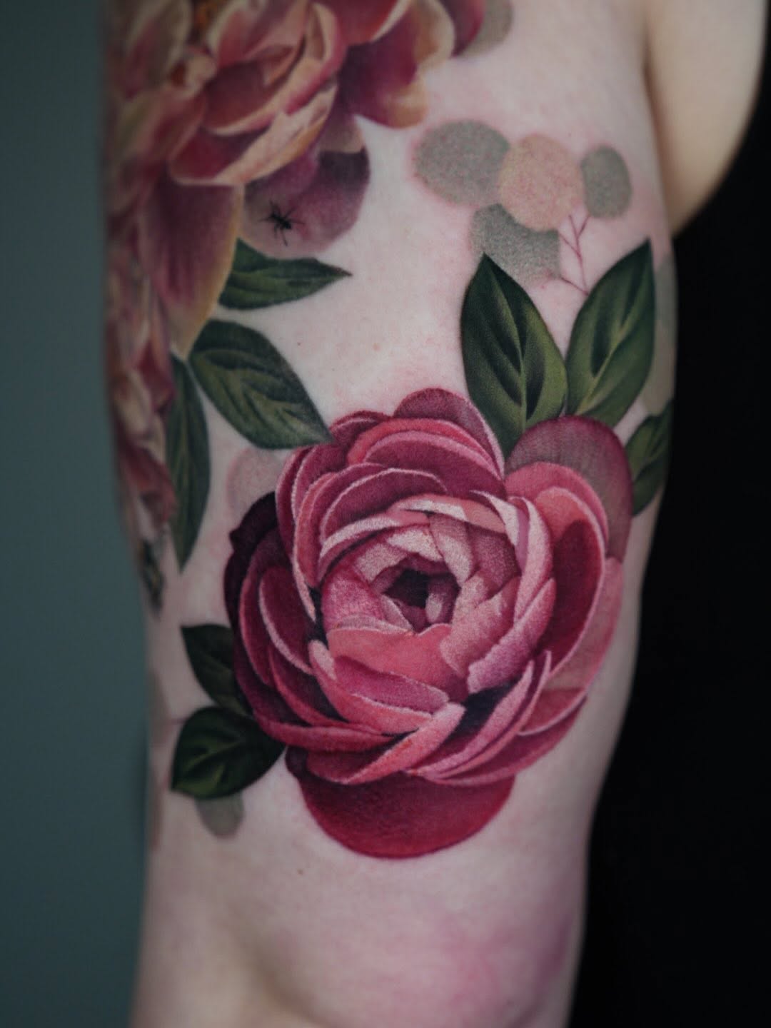 Tattoo by @_vividdreams โ realism, dotwork