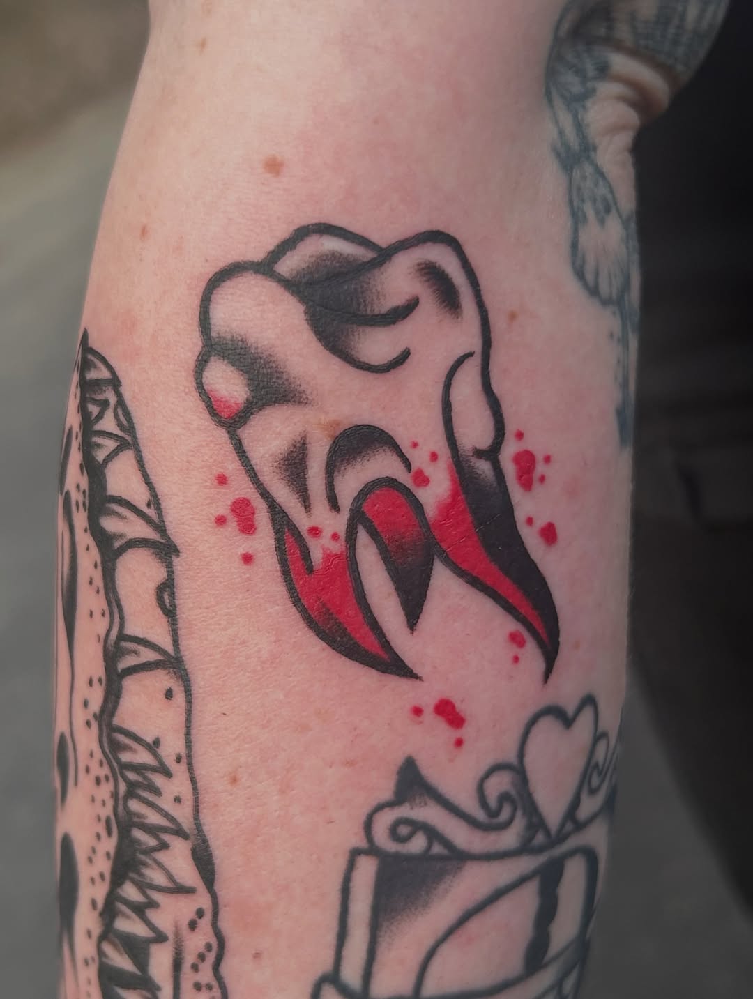 Tattoo by @la5k0_creati0n5 — american_traditional