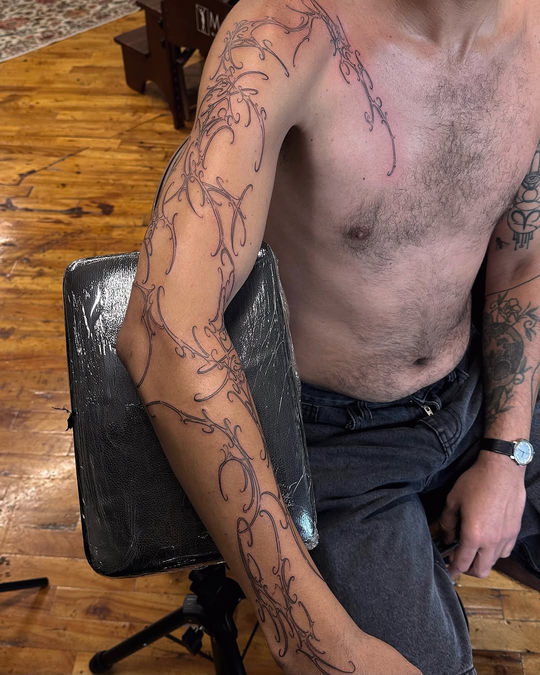Tattoo by @smashyourboyy — fine_line, ornamental