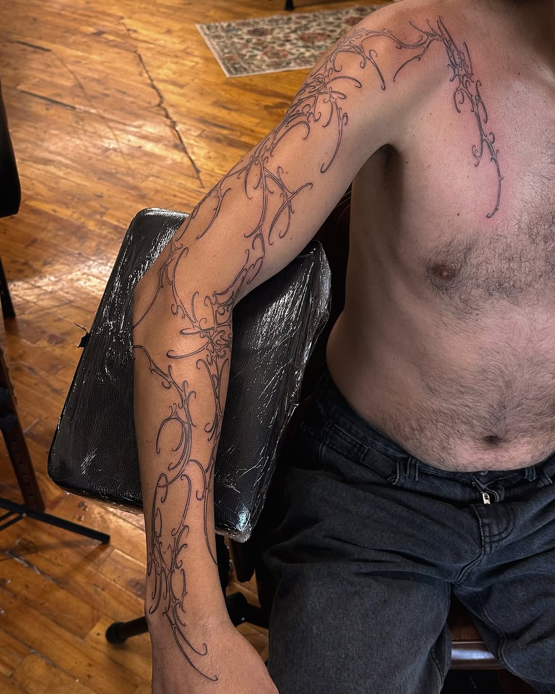 Tattoo by @smashyourboyy — fine_line, ornamental