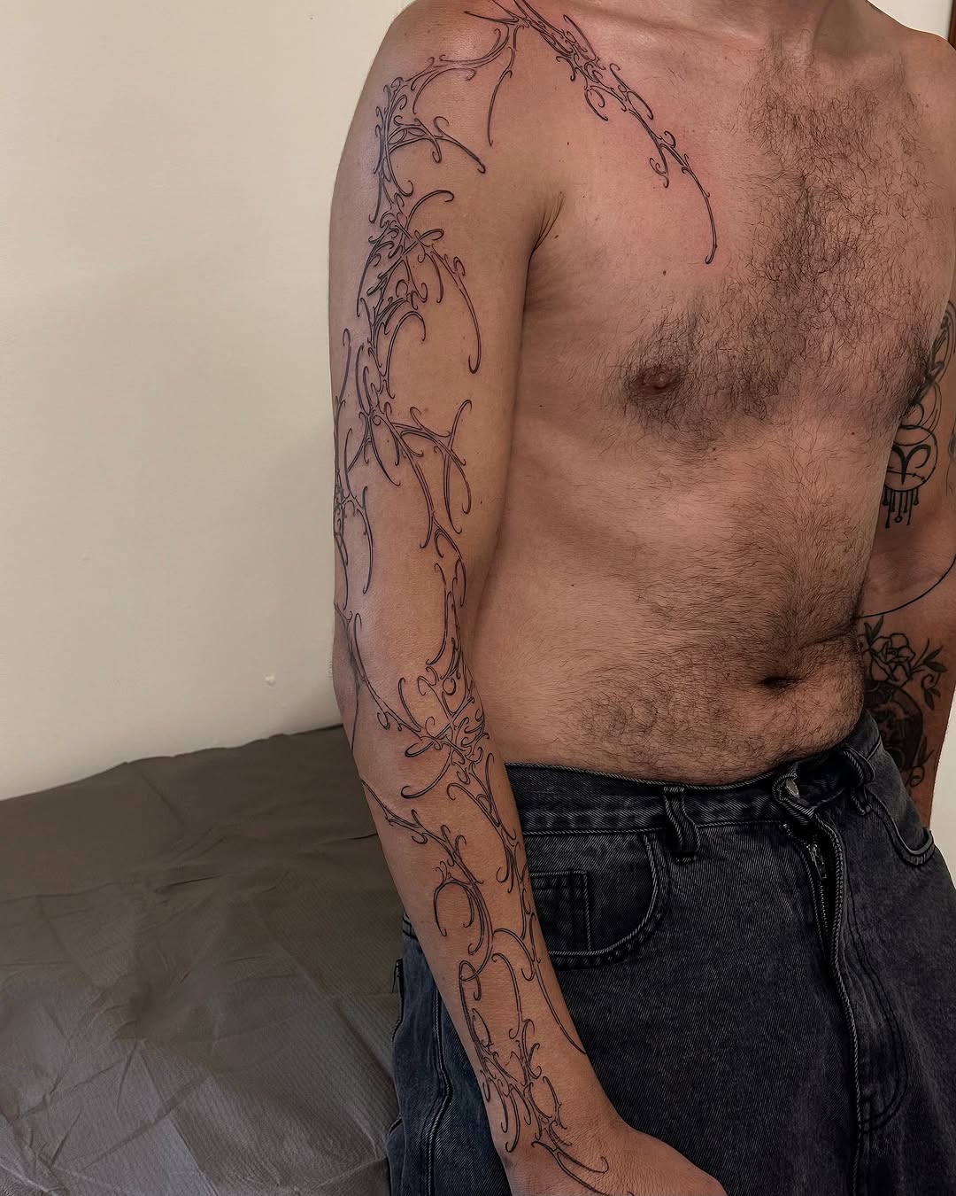 Tattoo by @smashyourboyy — fine_line, ornamental