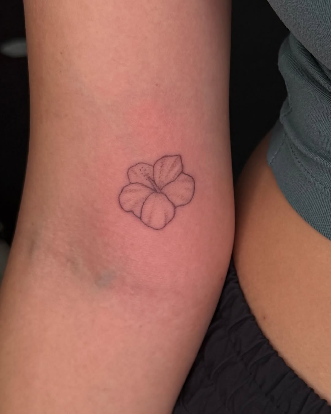 Tattoo by @inkbytheresa — fine_line