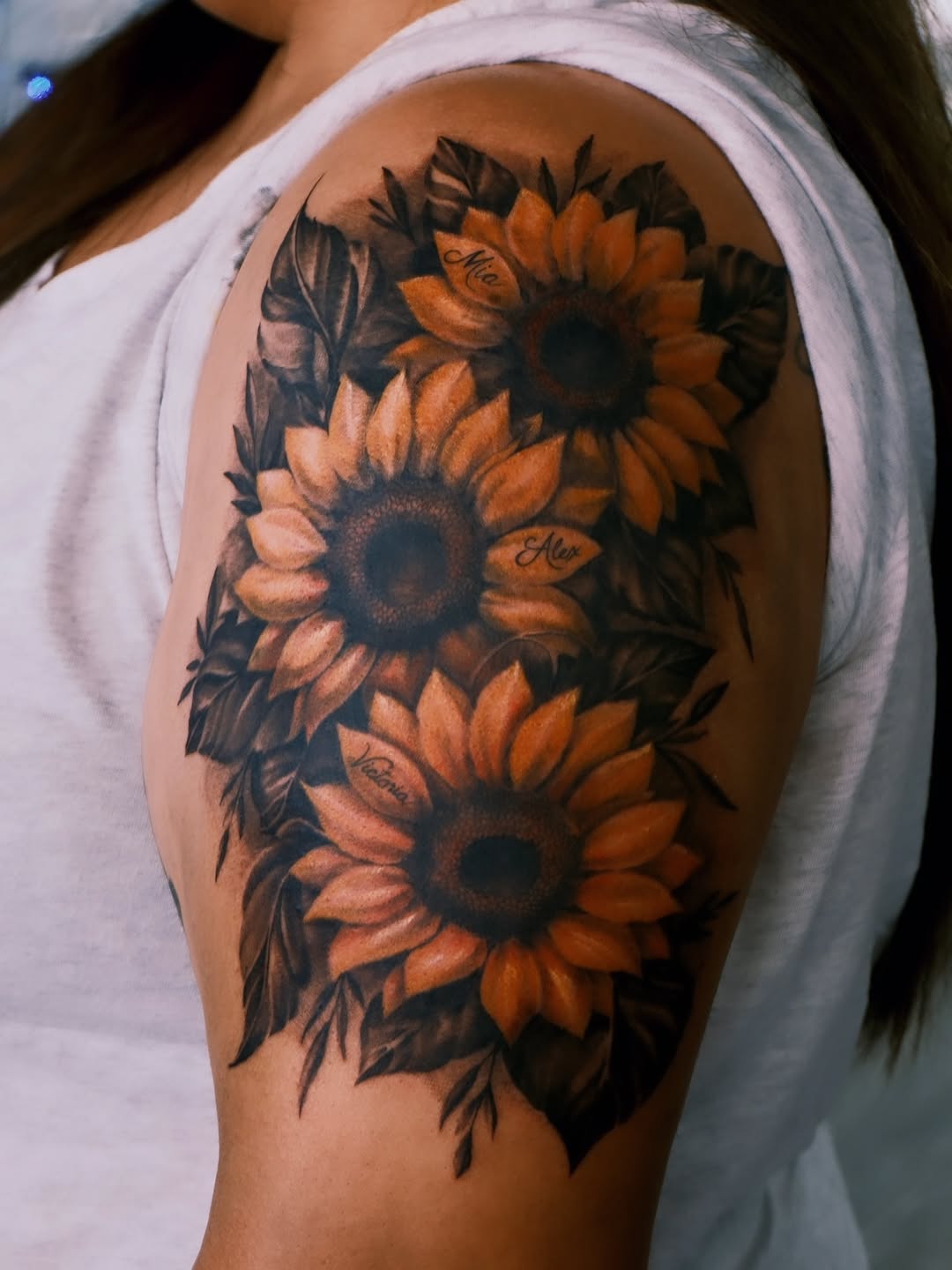 Tattoo by @krystersanchez — realism, fine_line