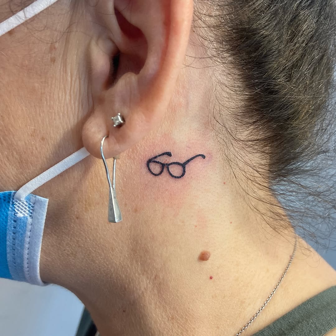 Tattoo by @ilenadoodles β fine_line, minimalist
