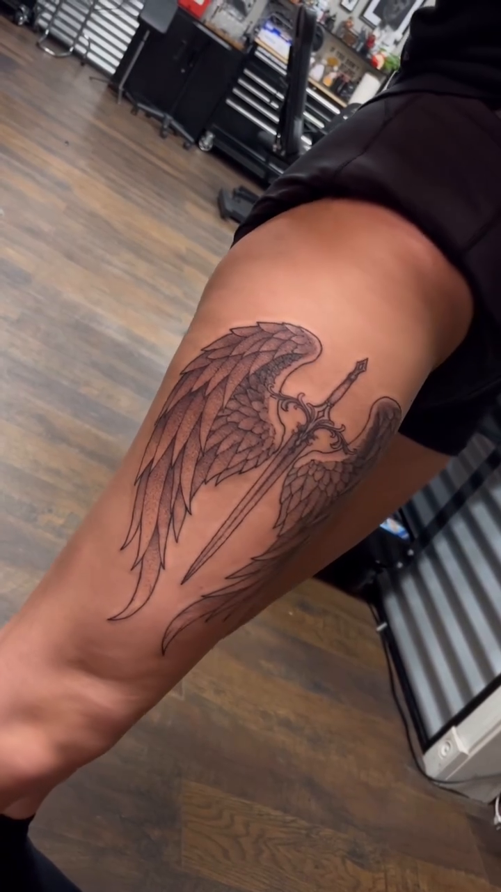 Tattoo by @_sinnertattoos โ black_and_grey, realism