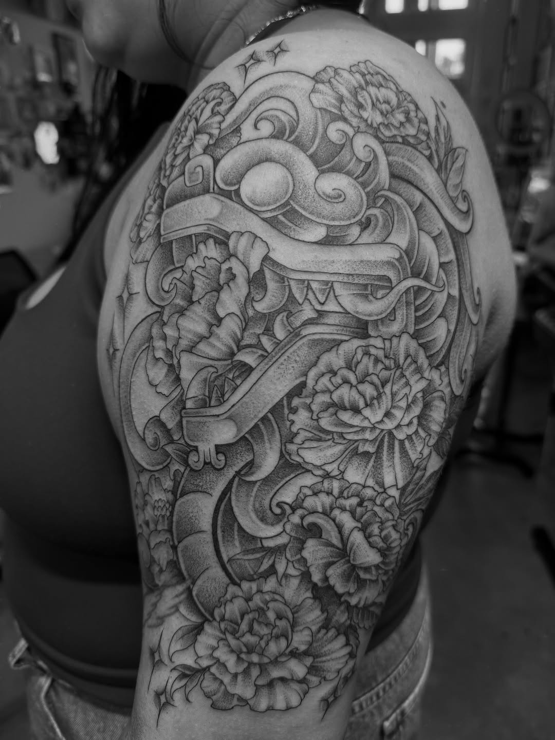 Tattoo by @que.sera8 β japanese_irezumi, dotwork