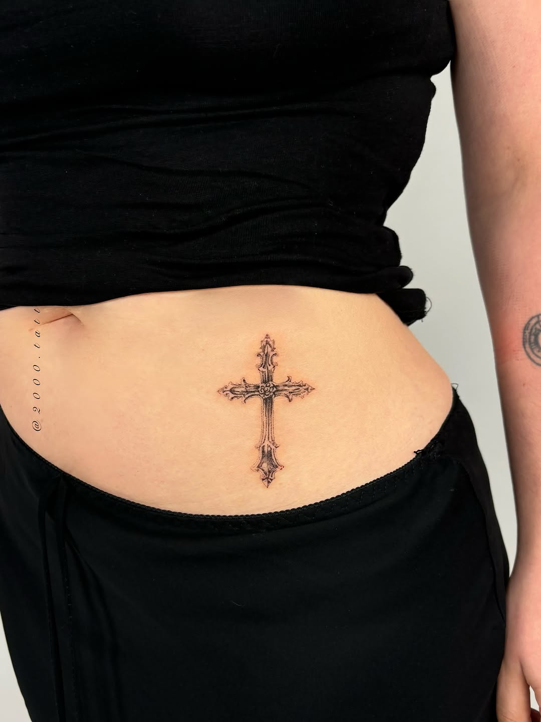 Tattoo by @2000.tatts โ fine_line, black_and_grey