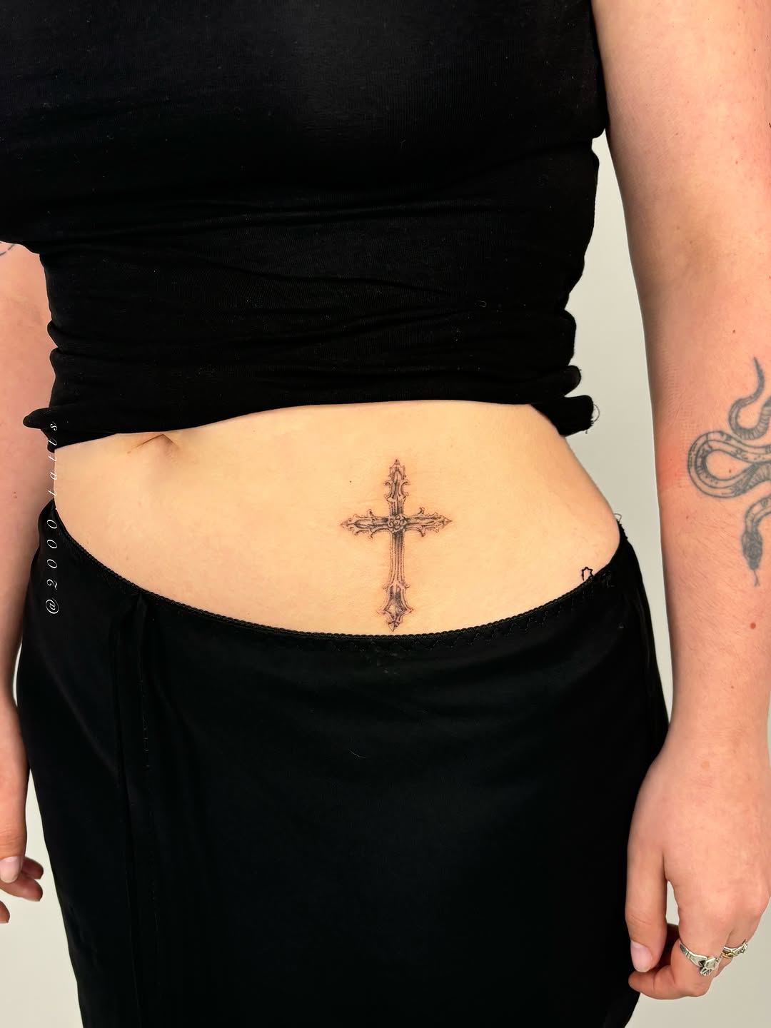 Tattoo by @2000.tatts โ fine_line, ornamental