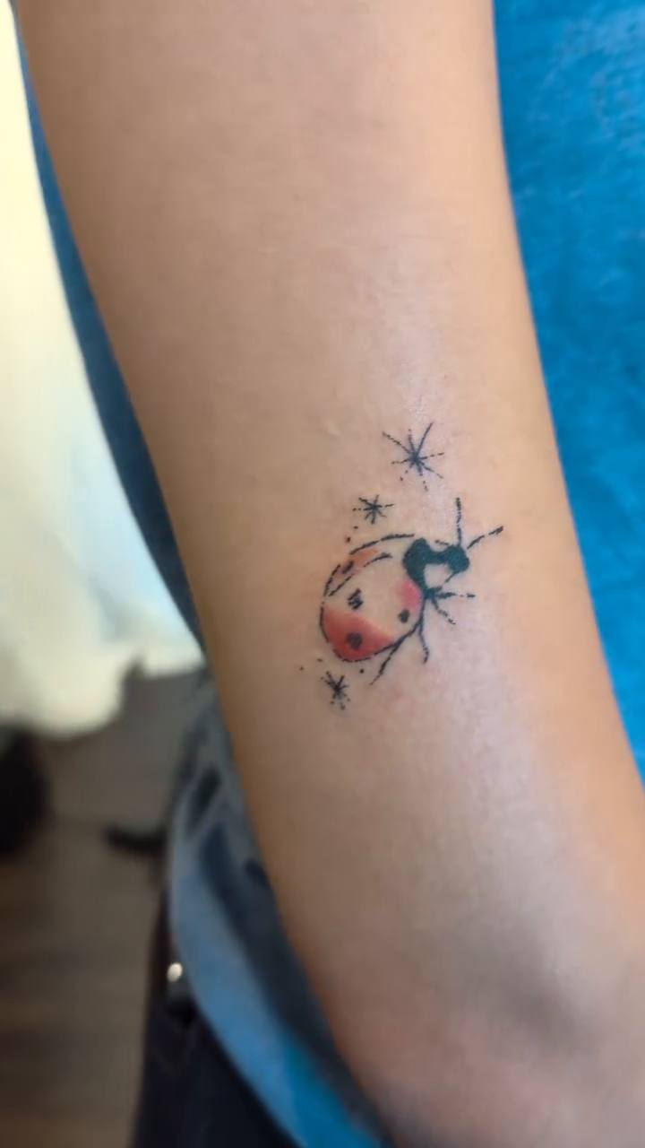 Tattoo by @ilaydaatak โ fine_line, minimalist