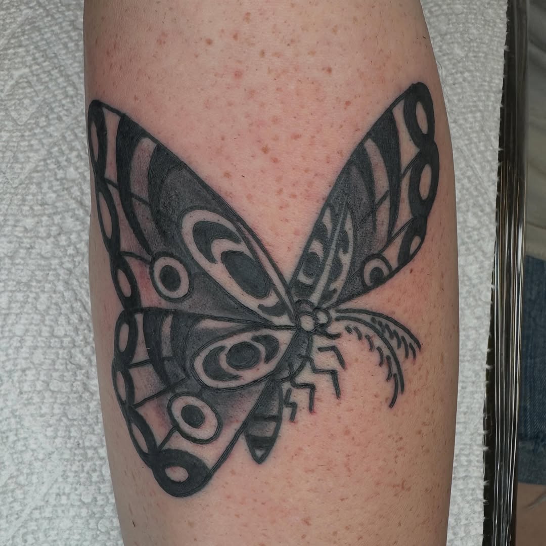Tattoo by @jeffrey_dt_314 — blackwork