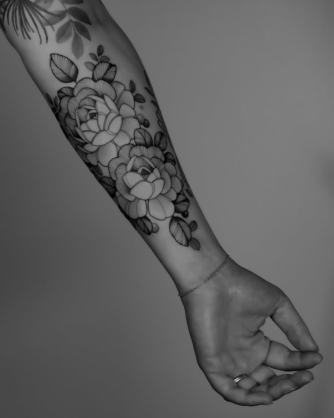 Tattoo by @jennaleeshaaktattoo — black_and_grey, fine_line