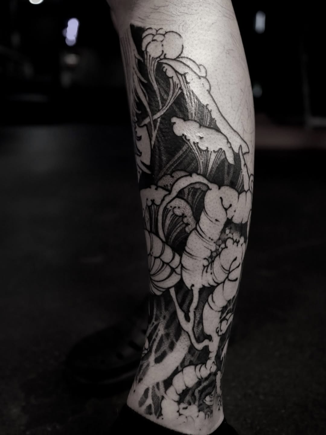 Tattoo by @annie.drkwv — japanese_irezumi, black_and_grey
