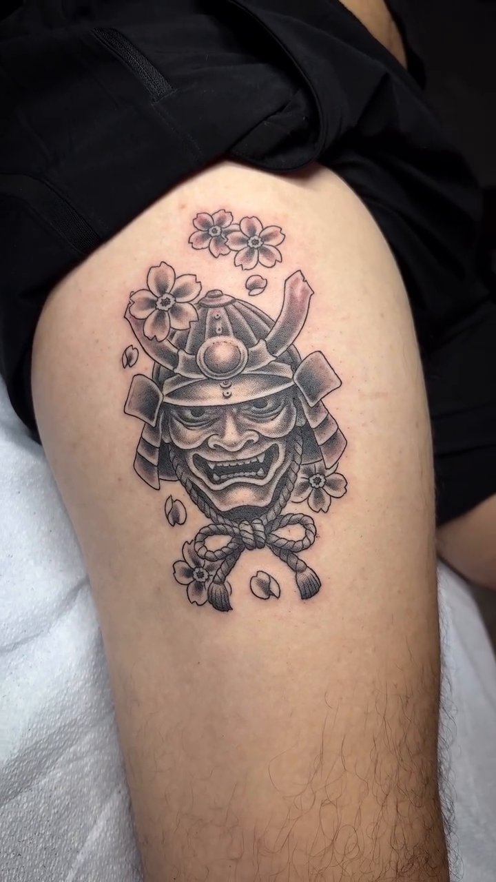 Tattoo by @guillermocrxzart — japanese_irezumi, black_and_grey