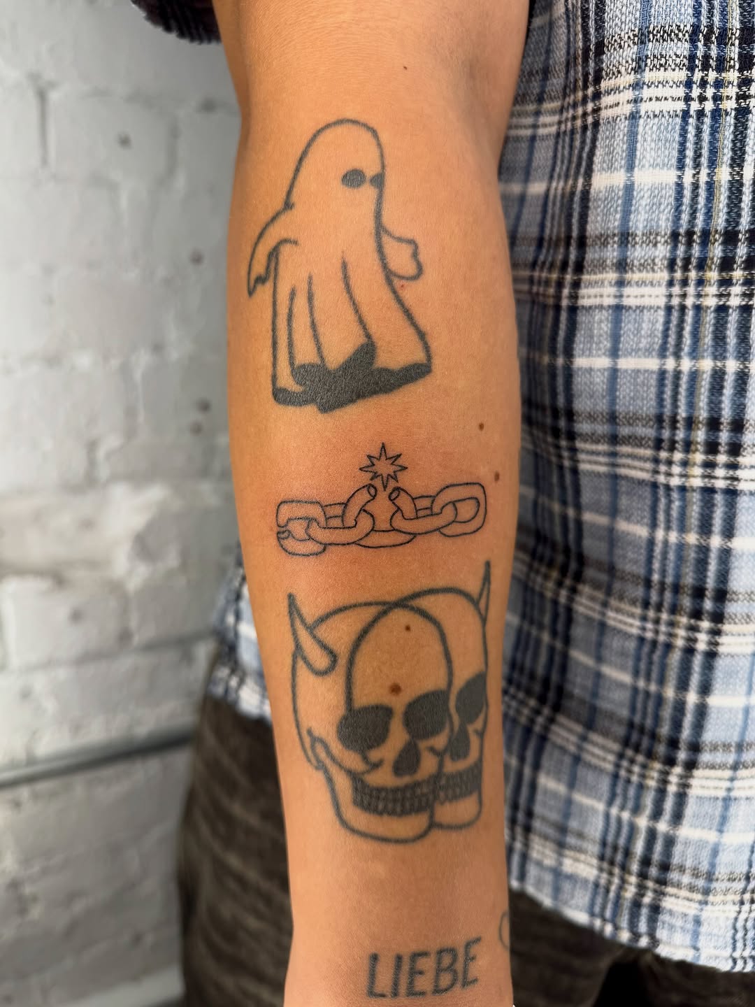 Tattoo by @studioalisi — ignorant, black_and_grey