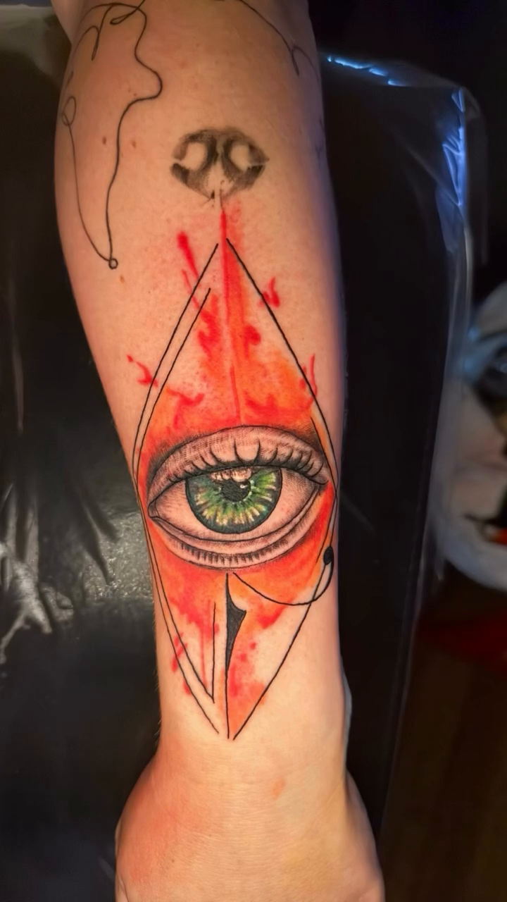 Tattoo by @jcs_mfin_ink_ — geometric, trash_polka