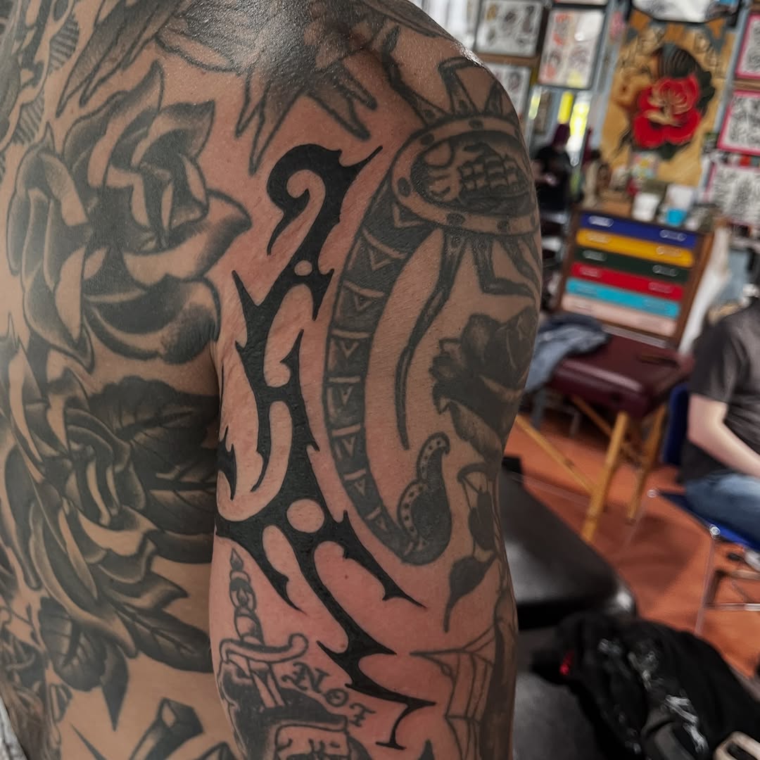 Tattoo by @jimmy_the_saintt — blackwork, tribal