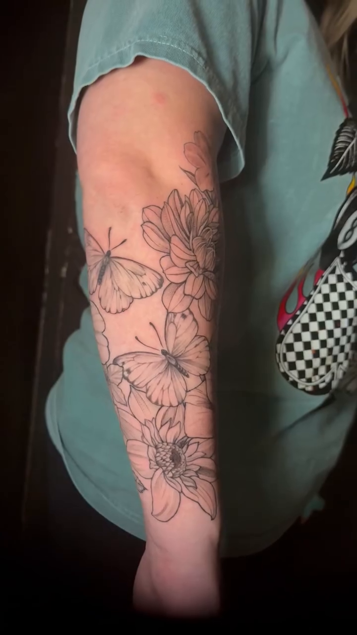 Tattoo by @tattoos_by_cat — fine_line