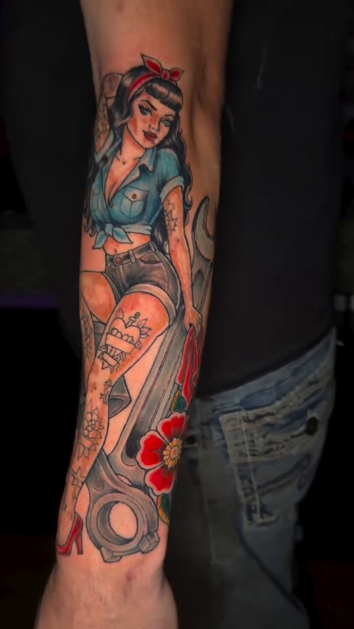 Tattoo by @ejwtattoos โ american_traditional