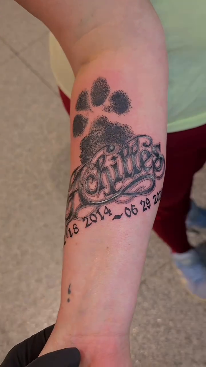 Tattoo by @creativeinsighttattoo19 β fine_line, lettering_script