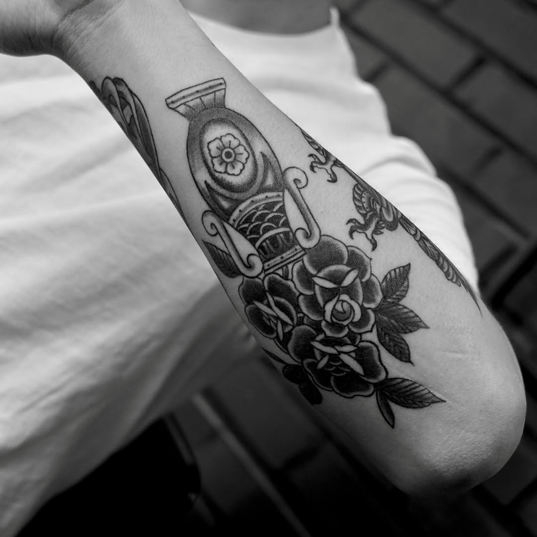Tattoo by @h_proletter_ttt — american_traditional