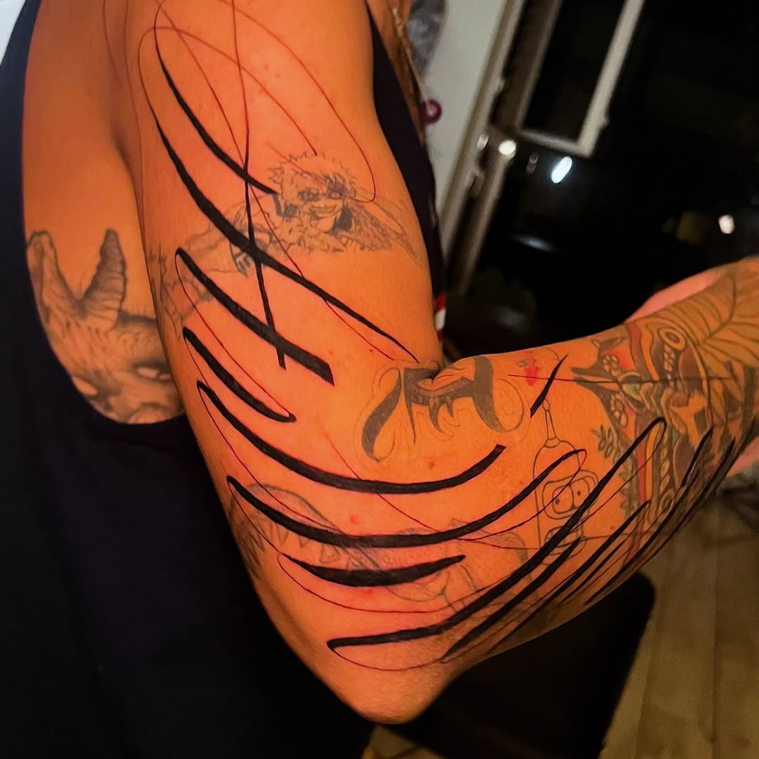 Tattoo by @maalaacaaraa โ blackwork, trash_polka