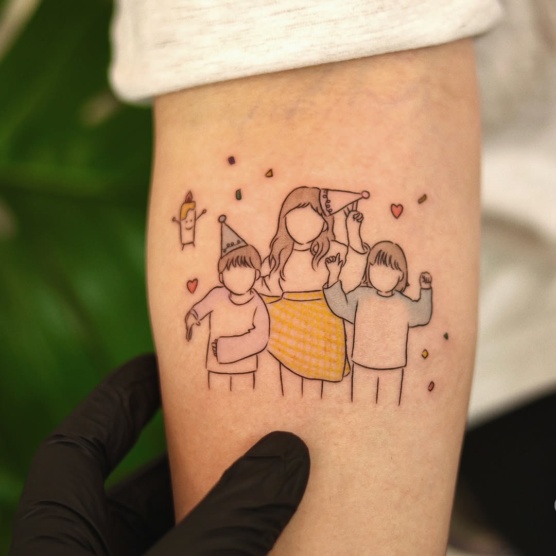 Tattoo by @tattooer_oom — fine_line, minimalist