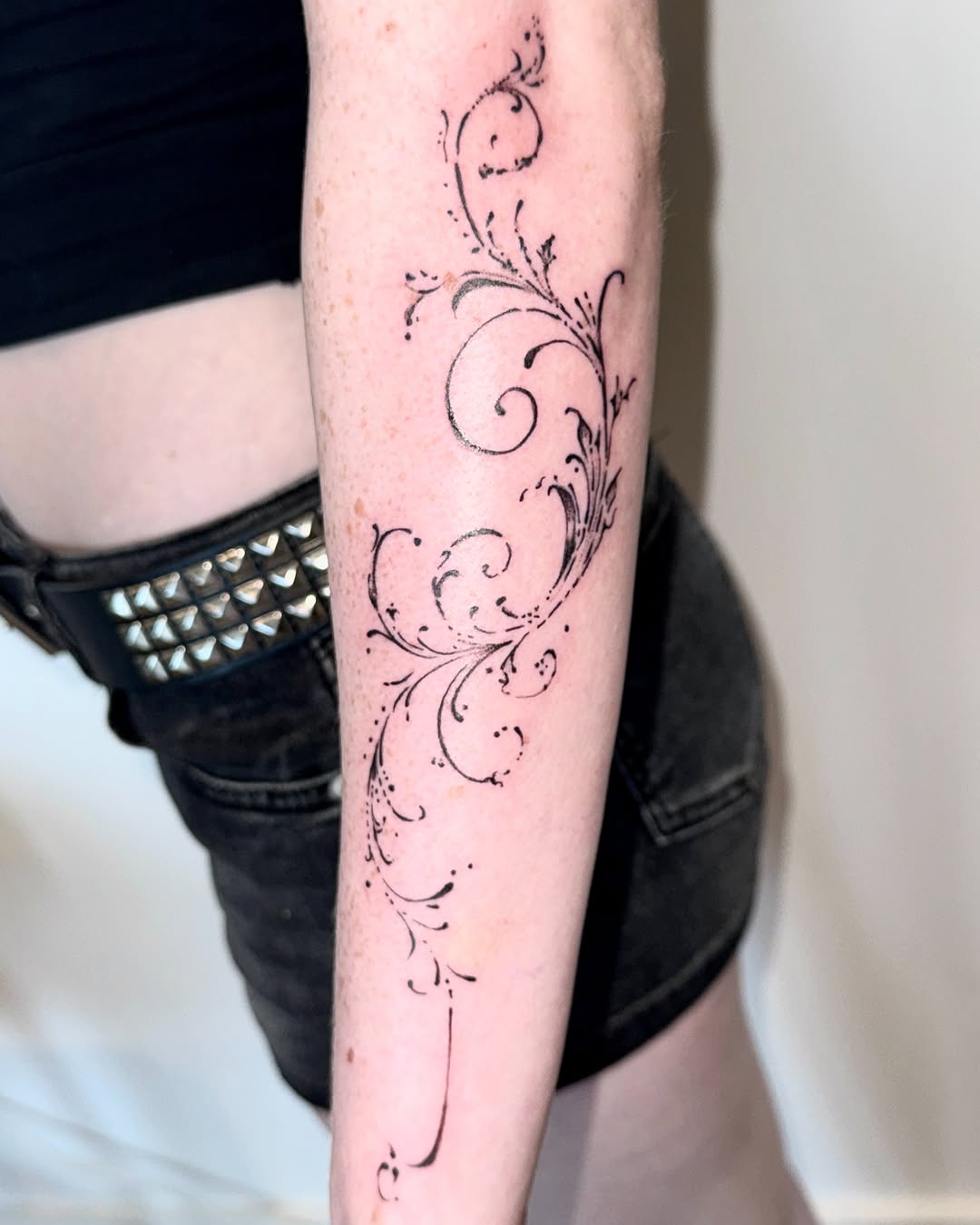 Tattoo by @flying.butter.tattoo β fine_line, ornamental