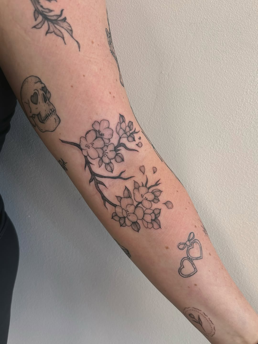 Tattoo by @shroomgrrrl — fine_line