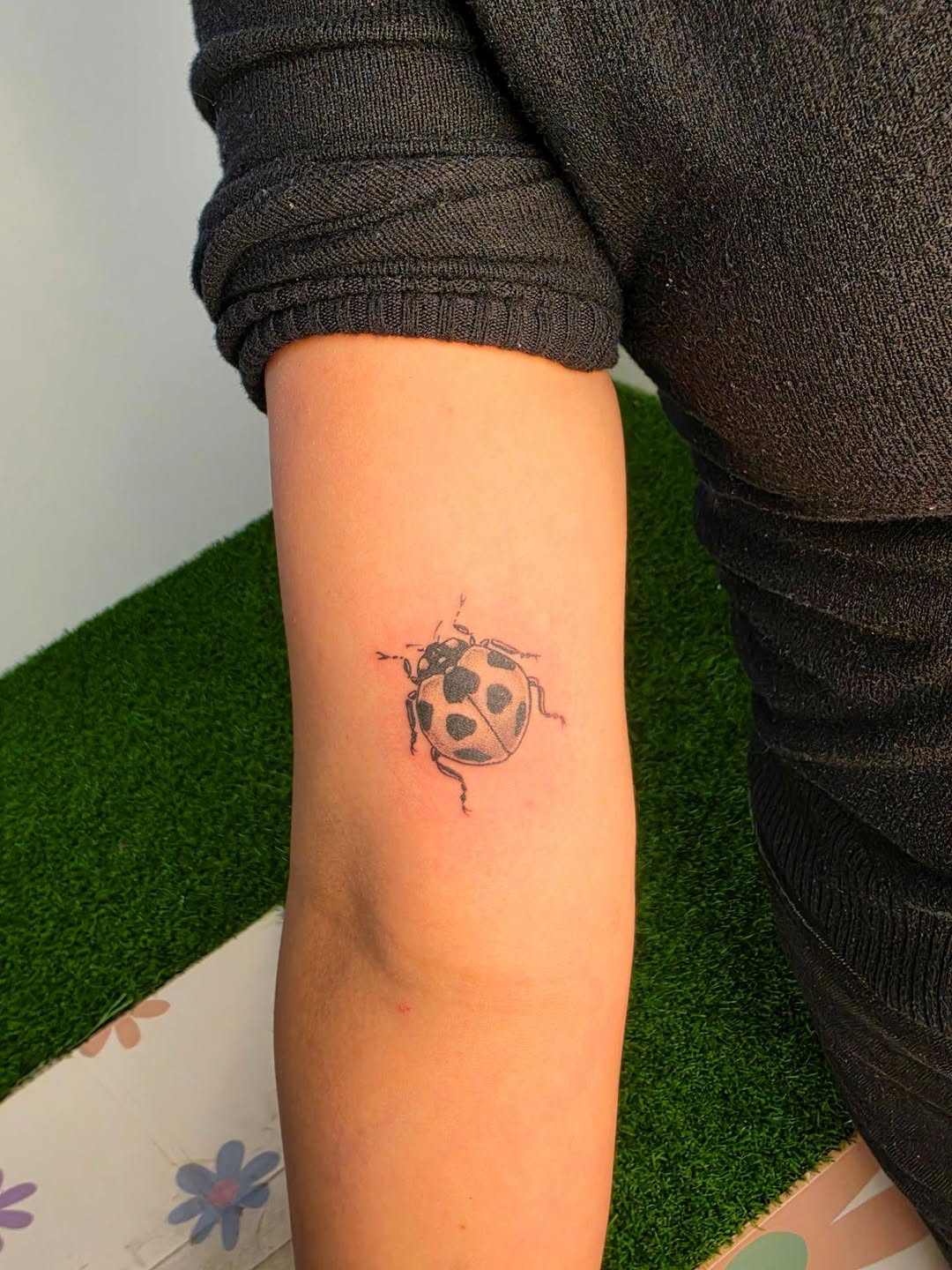 Tattoo by @lulus_tattoos_ β fine_line, black_and_grey