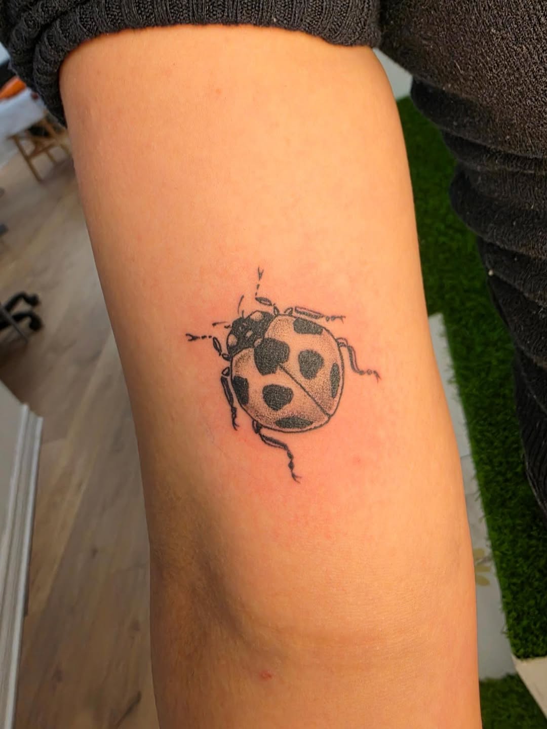 Tattoo by @lulus_tattoos_ β black_and_grey, realism