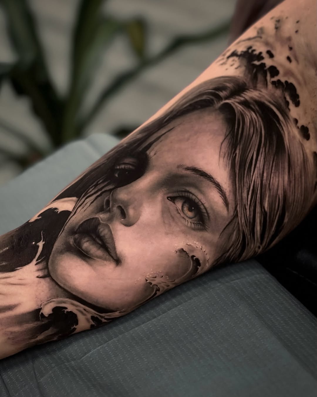 Tattoo by @neis.ink β realism, black_and_grey