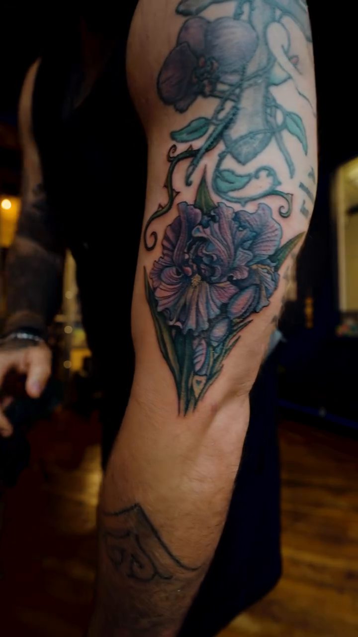 Tattoo by @voidlight.tattoo — fine_line, color