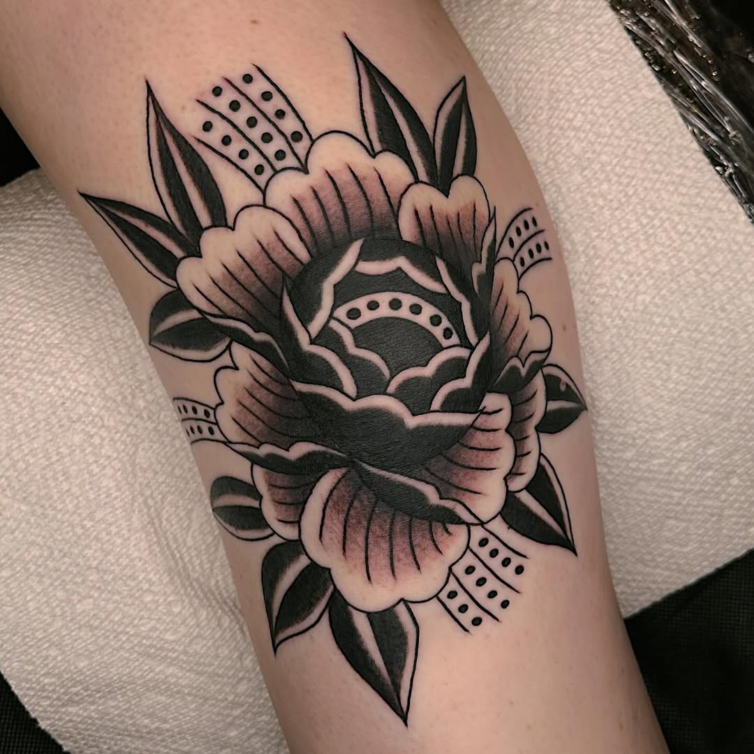 Tattoo by @heiditattoo — american_traditional