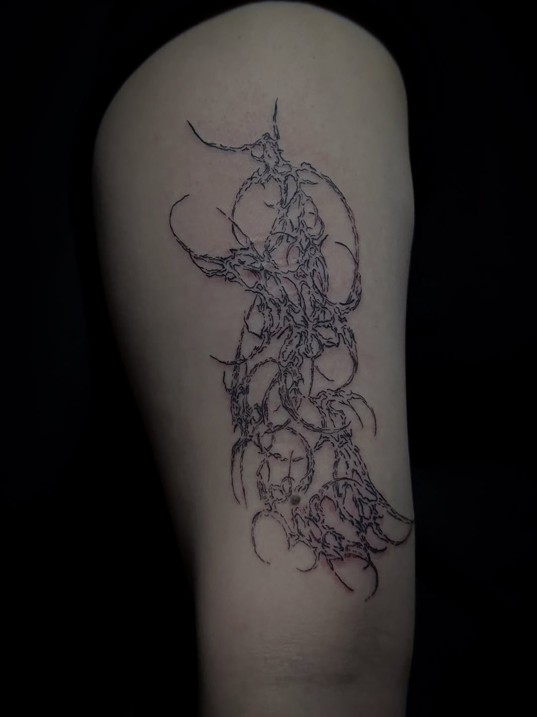 Tattoo by @broccoli__ink β blackwork, abstract