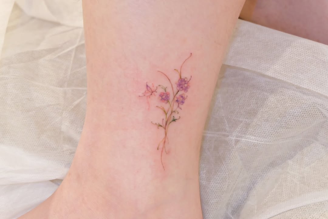 Tattoo by @ablue.tatt — fine_line, minimalist