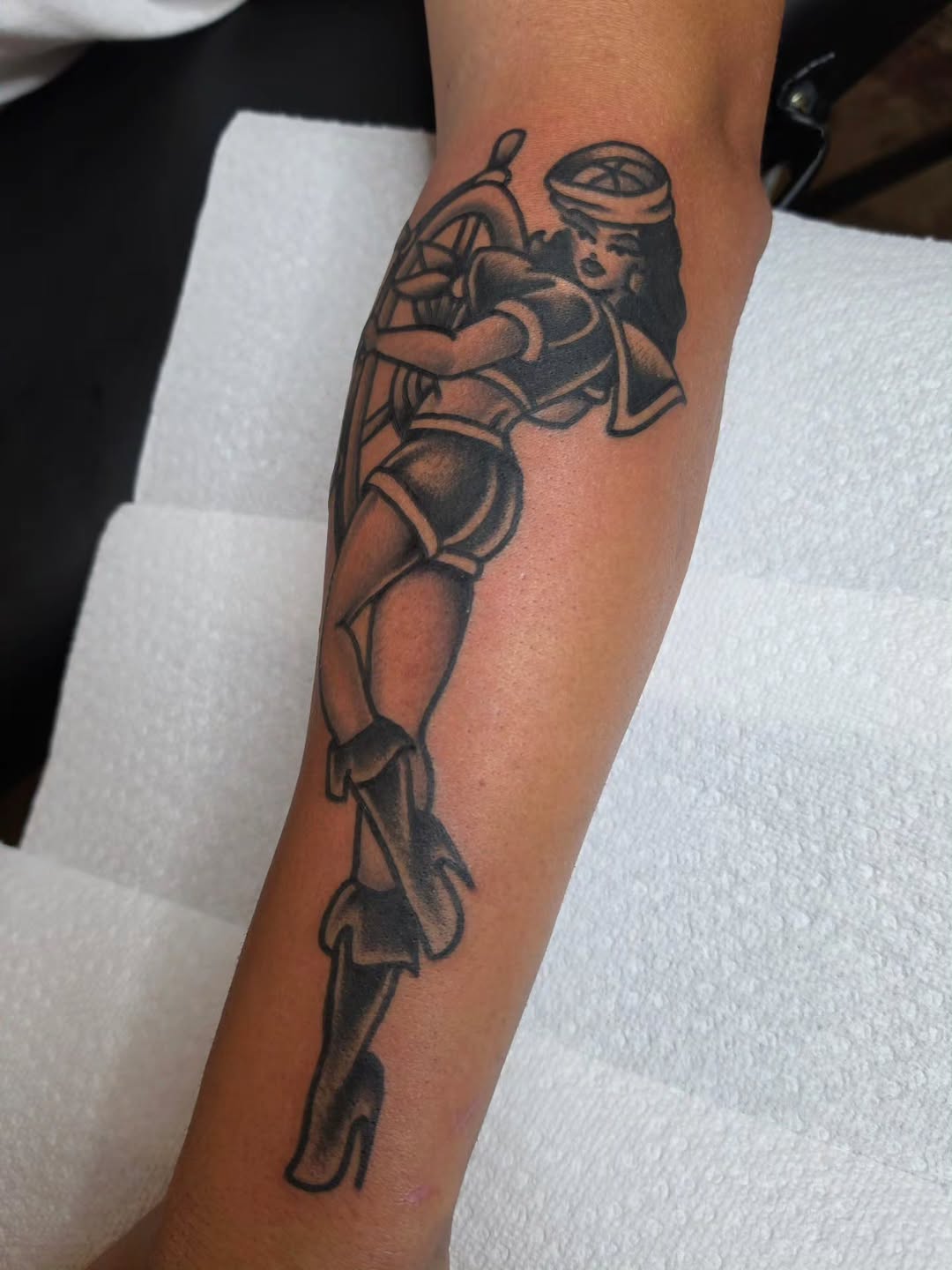 Tattoo by @angelhandstattoo โ american_traditional