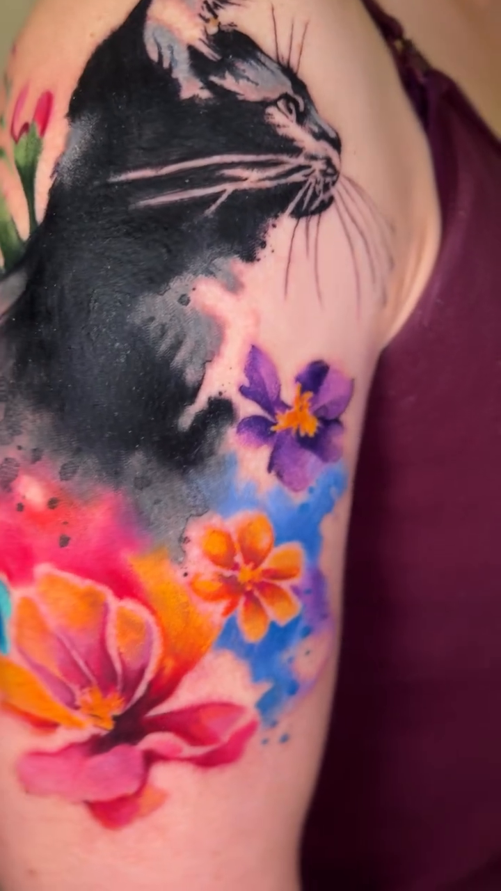 Tattoo by @hunminji — watercolor, realism