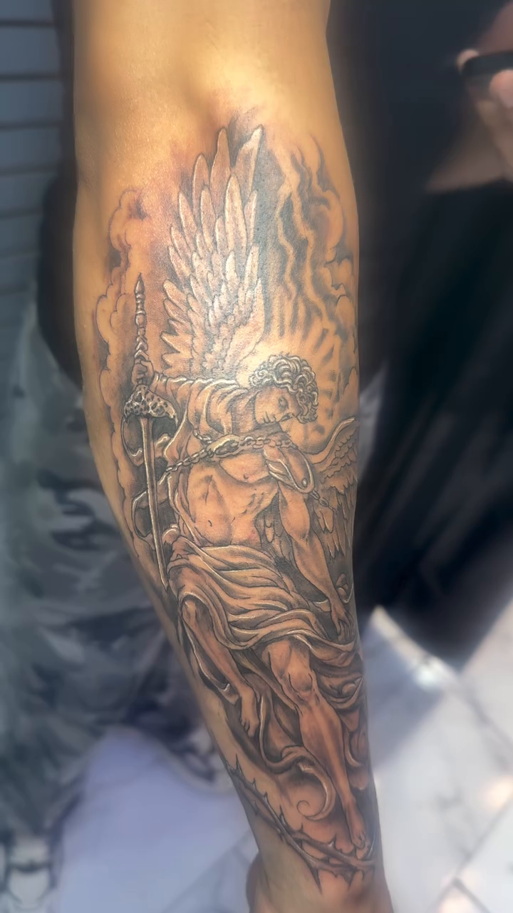 Tattoo by @onasistattoo — black_and_grey, realism
