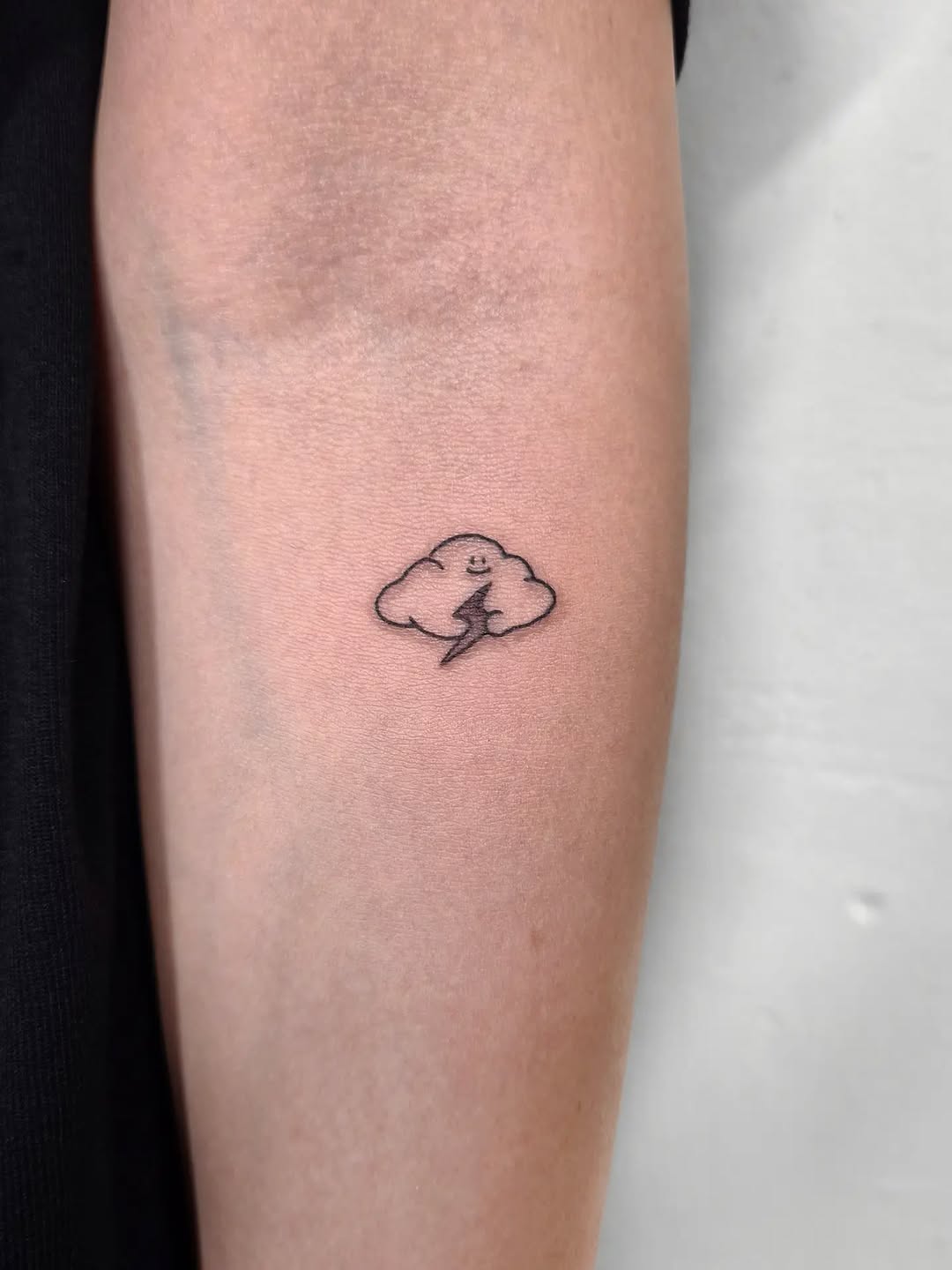 Tattoo by @ink_x_seoul — fine_line, minimalist