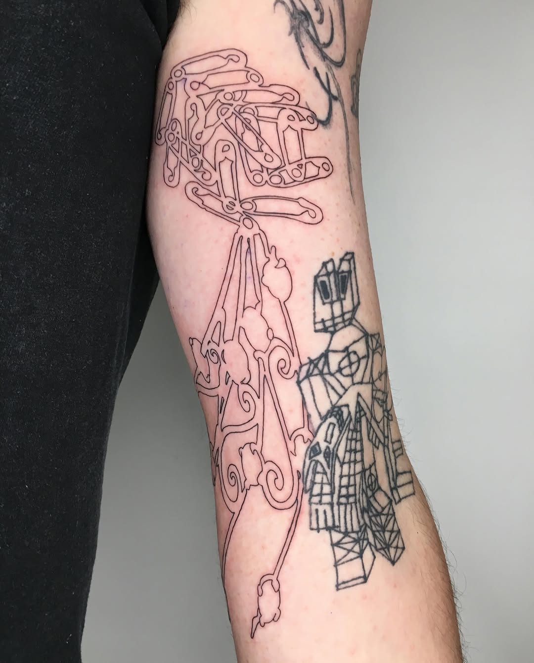 Tattoo by @consomm.able — illustrative, sketch