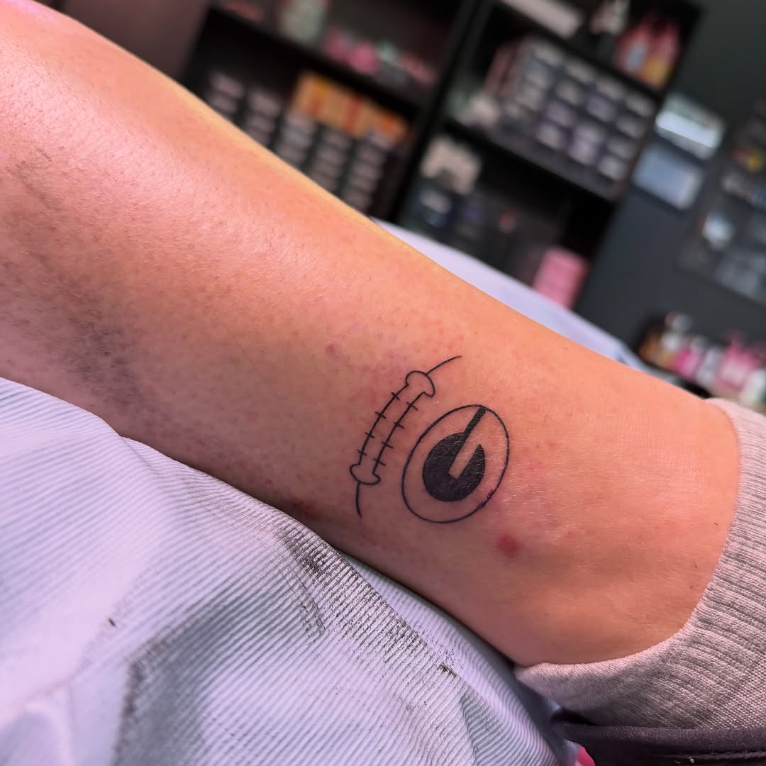 Tattoo by @lea_tattooine — fine_line