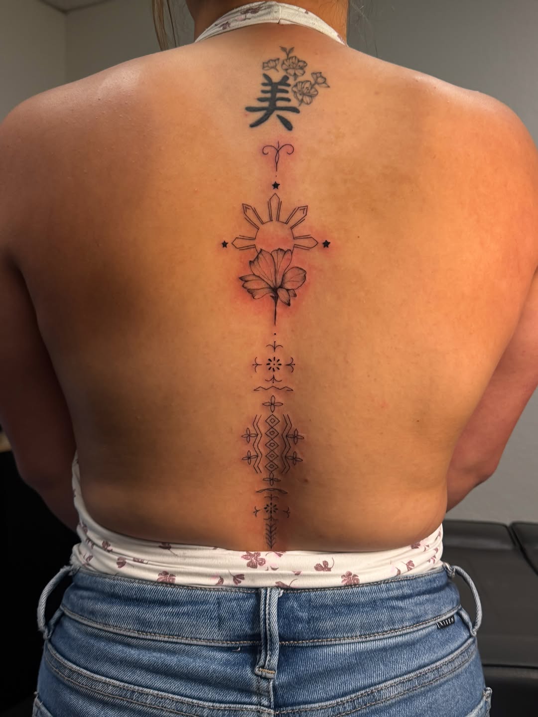 Tattoo by @fineline_lau — fine_line, geometric