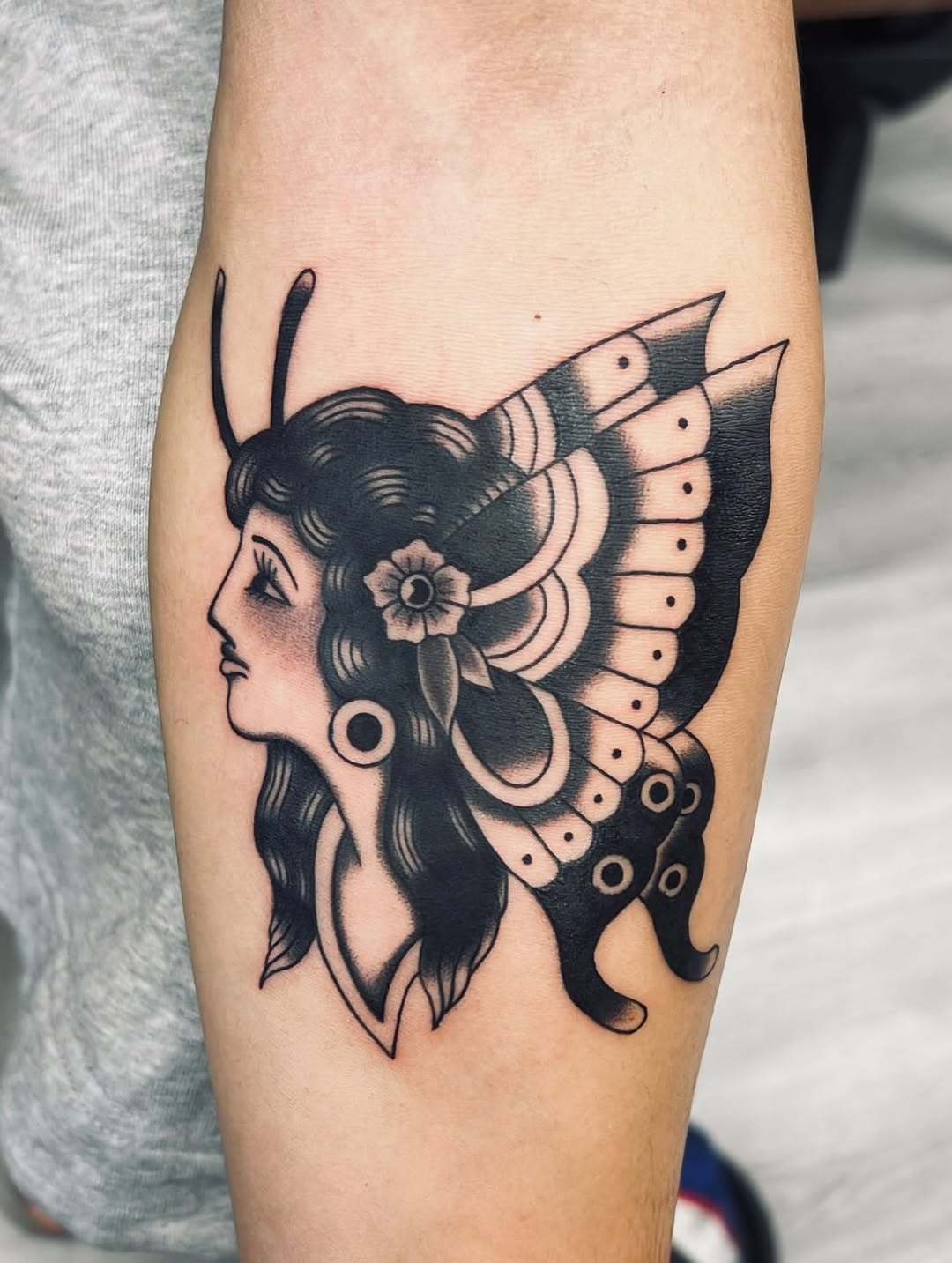 Tattoo by @hry.cyc — american_traditional