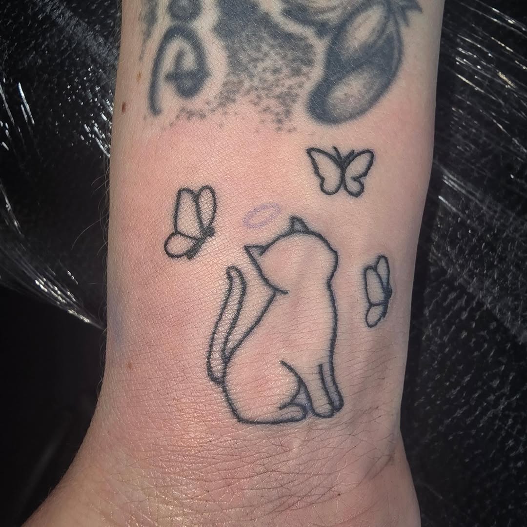 Tattoo by @sabrinamueller.tattoo — fine_line