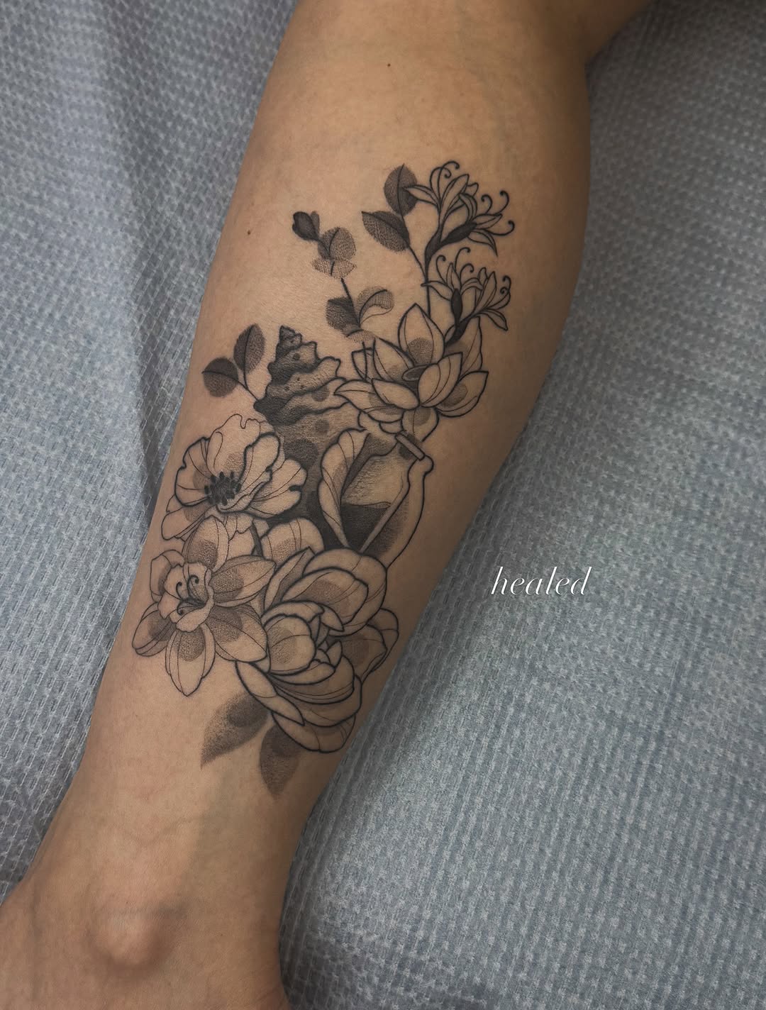 Tattoo by @peur_bleue.tattoo β fine_line, black_and_grey