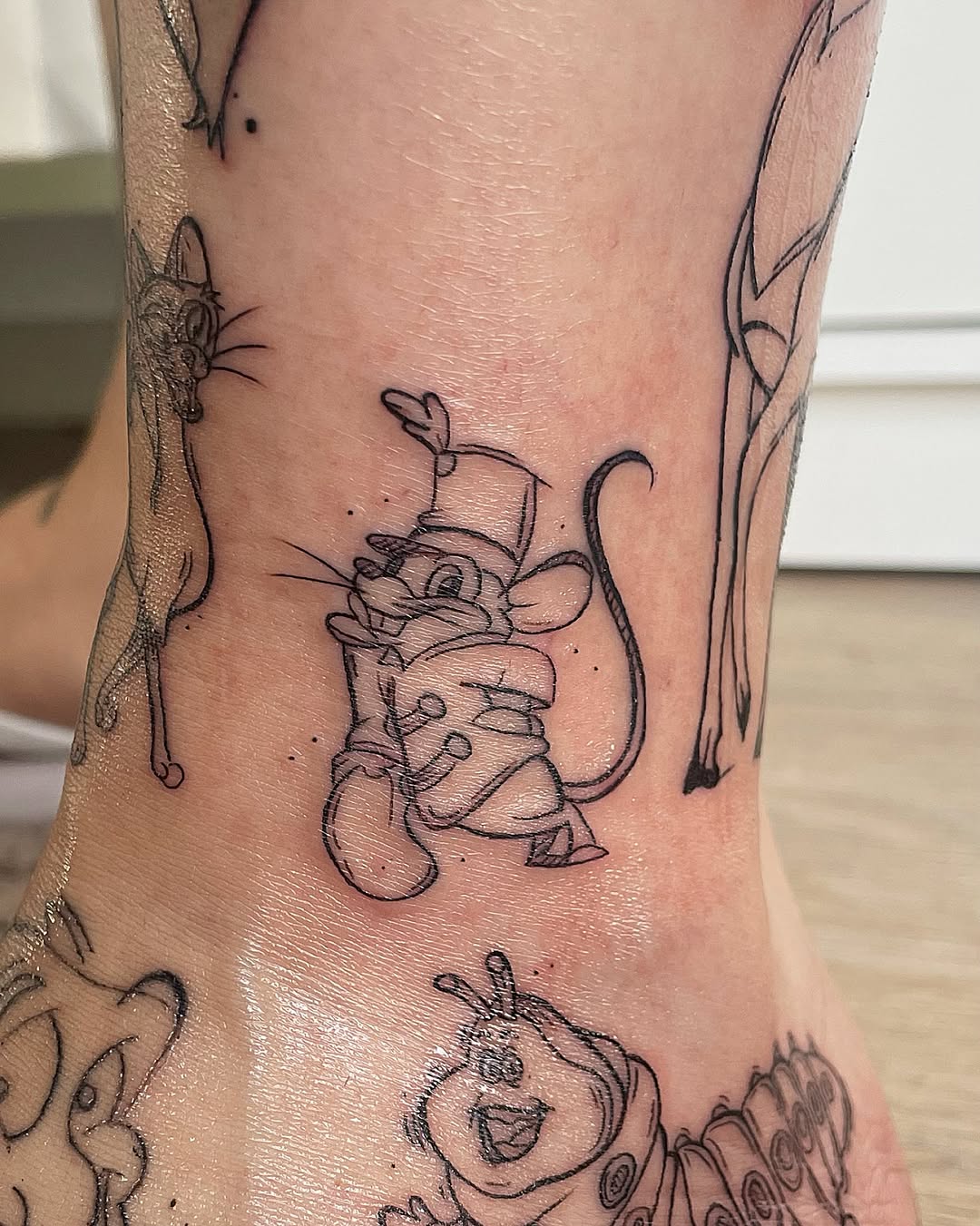 Tattoo by @mimz_studio — illustrative