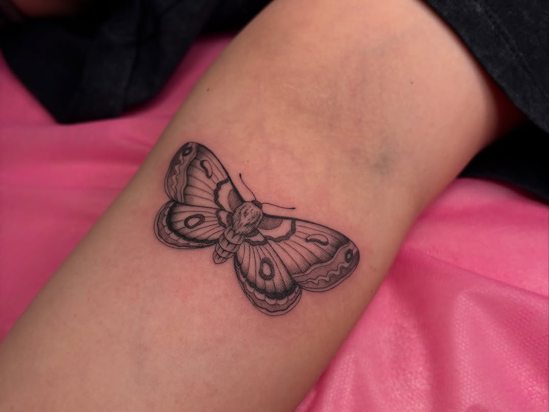 Tattoo by @silviieee — fine_line, black_and_grey