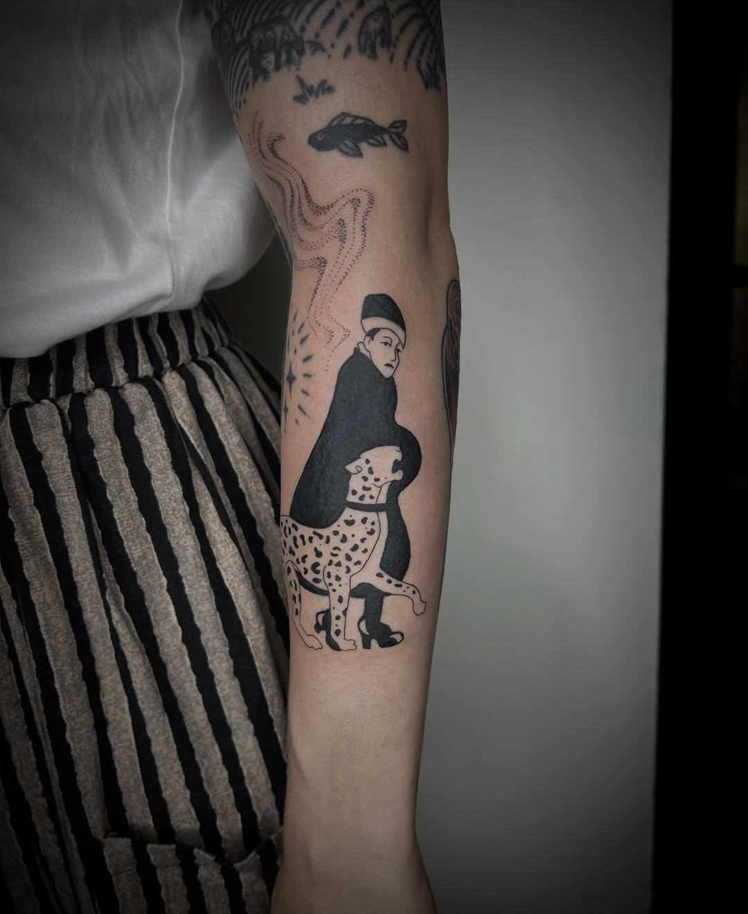 Tattoo by @lre_ink — black_and_grey, illustrative