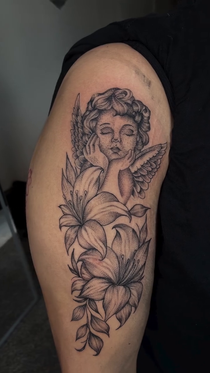 Tattoo by @winniinks — black_and_grey, realism