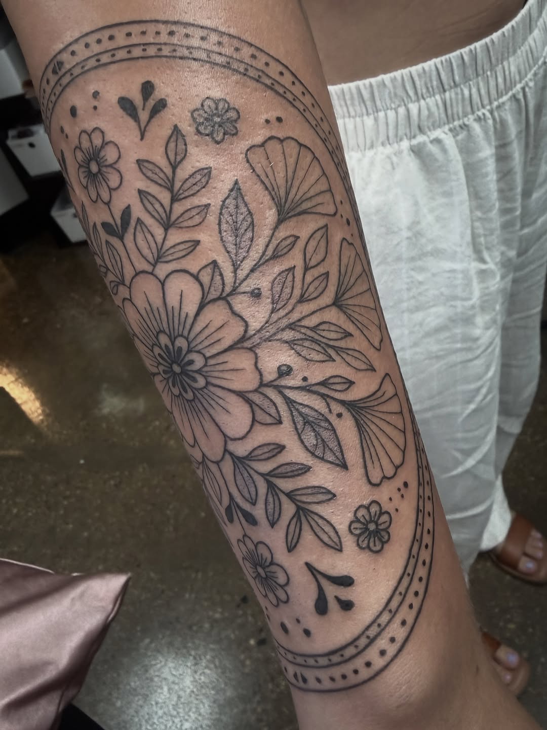 Tattoo by @annarttt — fine_line, ornamental